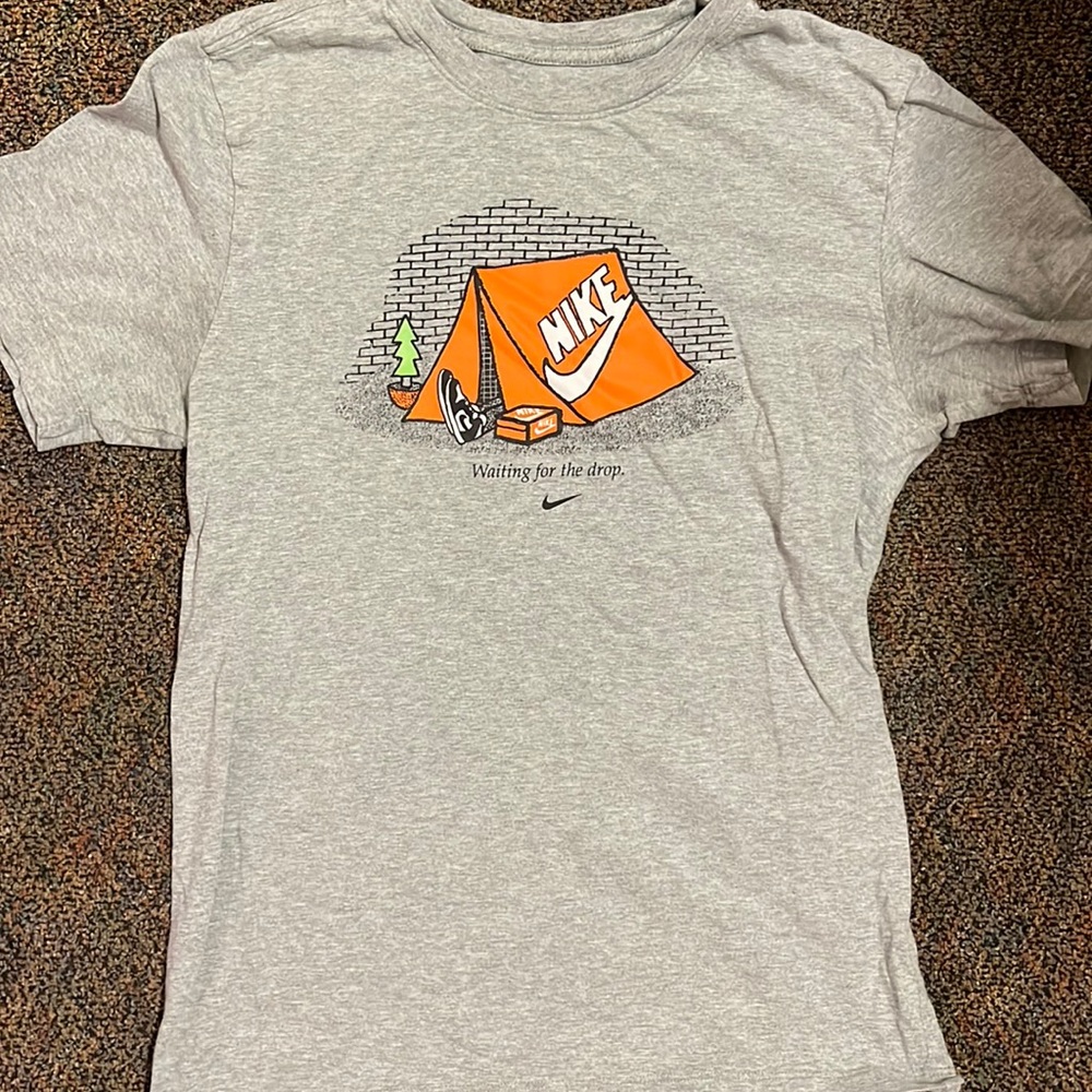 Grey Nike shoes shirt